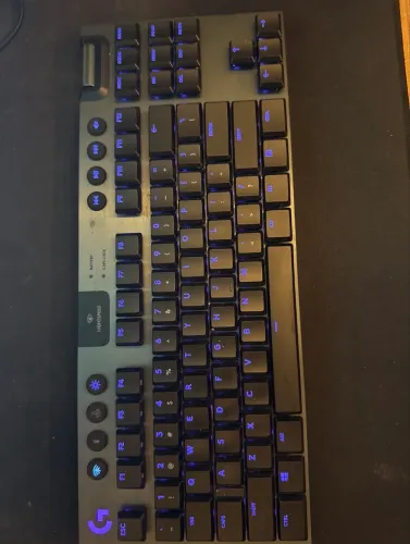 Teclado Logitech G915TKL 