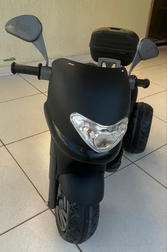 Moto elétrica infantil 