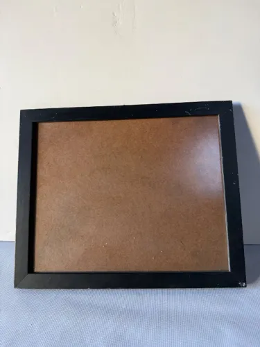 03 molduras para fotos ou pinturas 1 preta e 2 brancas sem vidro - em oferta