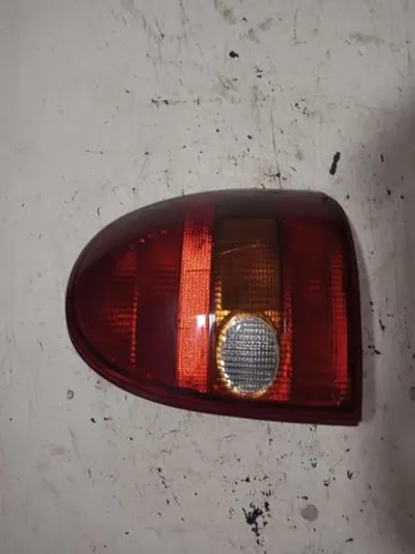 Lanterna Traseira Corsa 2P 94/99 L.D Tricolor
