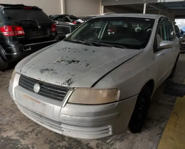 Sucata Fiat Stilo 1.8 16v Para Retirada de Peças 