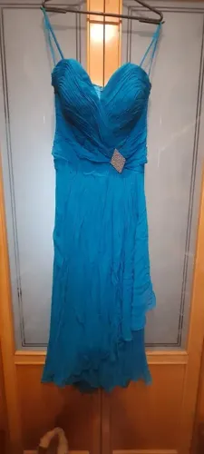 Vestido de festas usado uma única vez Tamanho M estado de novo