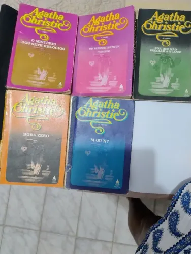 Livros Agatha Christie 5 volumes