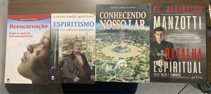 Livros espíritas e religiosos