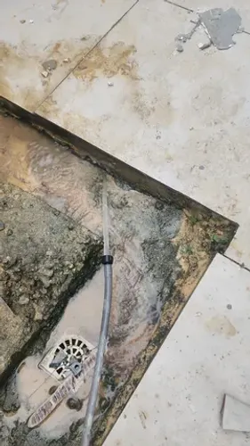 Poço artesiano com todo material e bomba