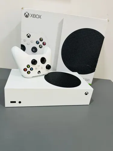 X BOX SÉRIES S SEMINOVO - ÓTIMO PREÇO - PARCELO EM ATÉ 18X