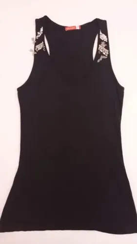 Essas 5 camisetas tamanho P adulto por 50,00