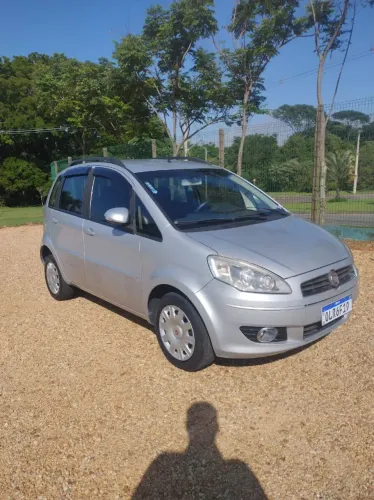 Fiat Idea Attractive 1.4 Fire Flex 8V 5P 2013