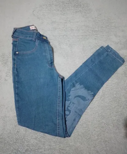 Calça jeans feminina sal e pimenta seminova