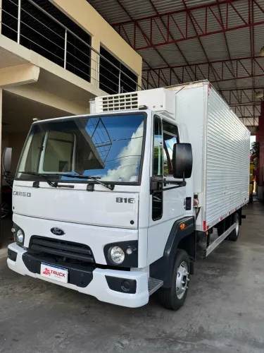 Ford Cargo 816 S Frigorífico ano 2014