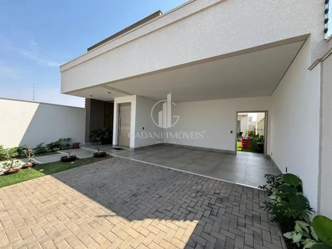 VENDE-SE CASA NO JARDIM CURITIBA - SINOP-MT GADANI IMOVEIS