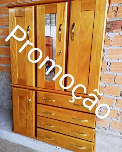 Guarda - roupa de Madeira com Espelho e 4 Gavetas
