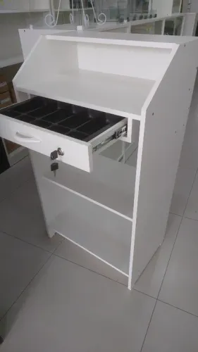 Balcão caixa com vitrine - Parcelamos em 12x sem juros no cartão