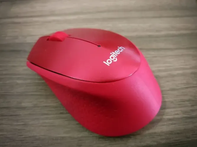 Mouse sem fio Logitech M280 com Conexão USB - Vermelho