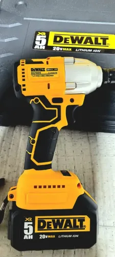 Chave do impacto e Parafusadeira dewalt 