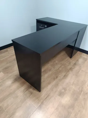 Mesa em L Nova 2 gvts 1.80m x 1.27m x 53cm Prof - Entrego