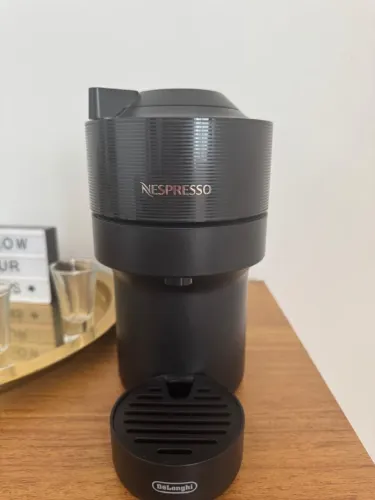 Cafeteira Nespresso Vertuo Pop Preto Clássico [220V]