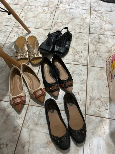 5 pares de calçados femininos sem salto 36/37 - preço do lote - Sapatilhas e sandálias