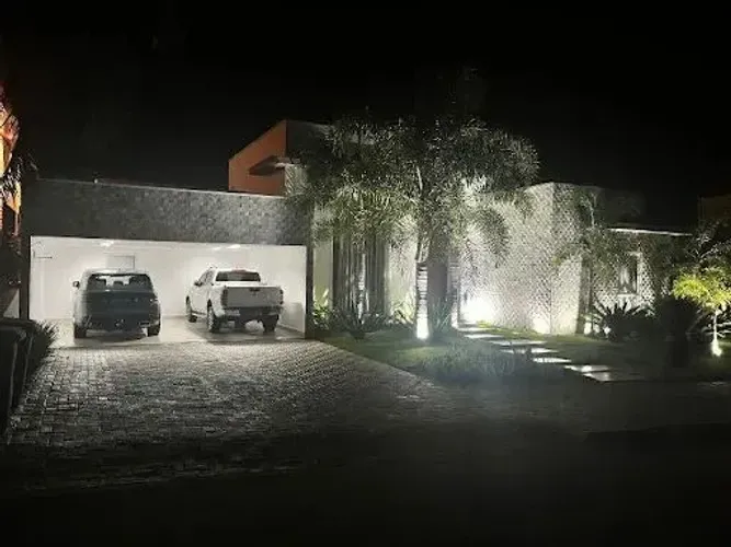 CASA EM CONDOMINIO TOTALMENTE MOBILIADA TERRÉA LOTE DE 735 MTS