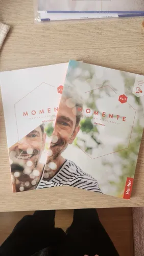Livros de Alemão A1.1 e A1.2momente NOVOS