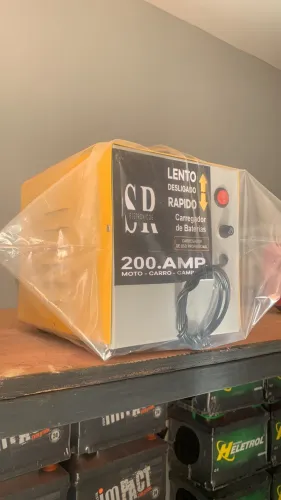 Carregador de Bateria Para Carro