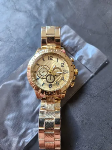 Relógio Dourado Estiloso Masculino