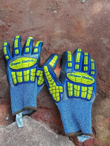 Vendo 1 par de luva anti-impacto
