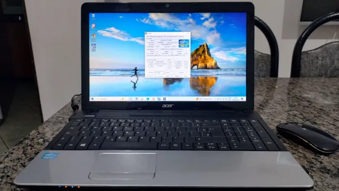 Notebook acer i3 3110 2.4 ghz.c Ssd 128 gb c 10 gb  ( excelente estado ) tela 15.6 fulhd