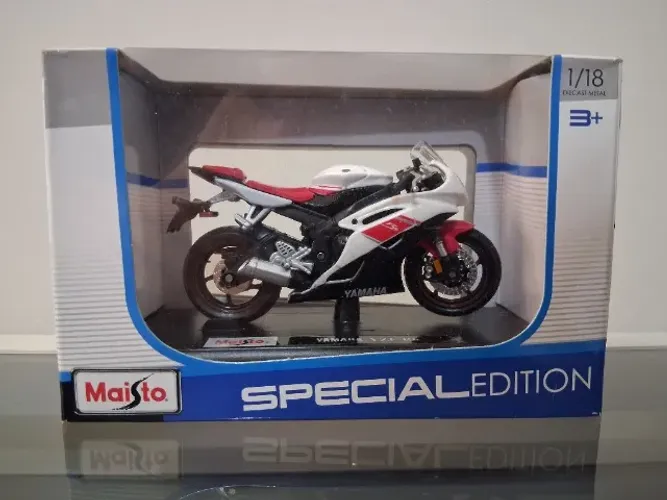 Miniatura Moto Maisto Yamaha YZF-R6 com base - Escala: 1/18