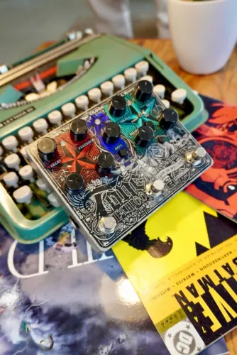 Pedal Tone Tattoo Analog Delay / Chorus / Distortion Multi-Effect  