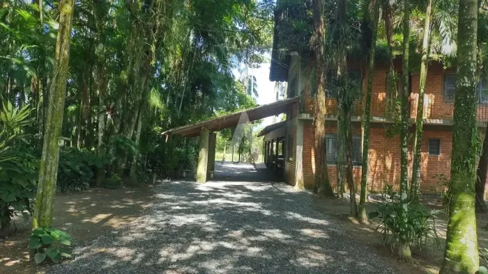 Chácara com 2 quarto(s) à venda no bairro Vila Nova em Joinville, por R$ 1.600.000.00.