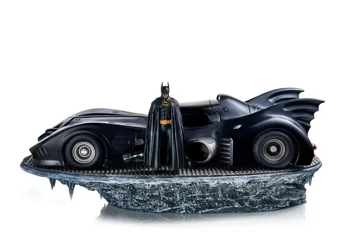 Batman 89 & Batmobile Deluxe IRON STUDIOS Art Scale 1/10