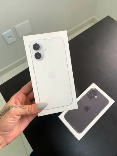 iPhone 16 128 lacrado