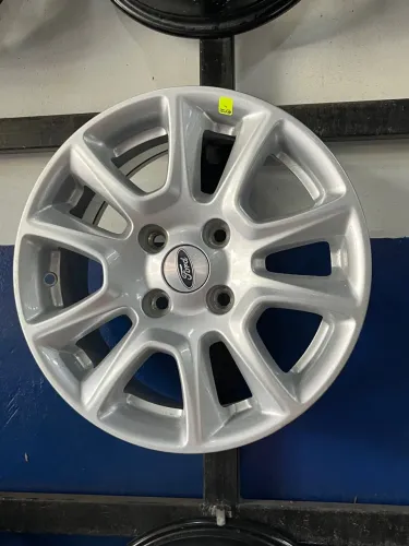 Roda Ford original aro 15.