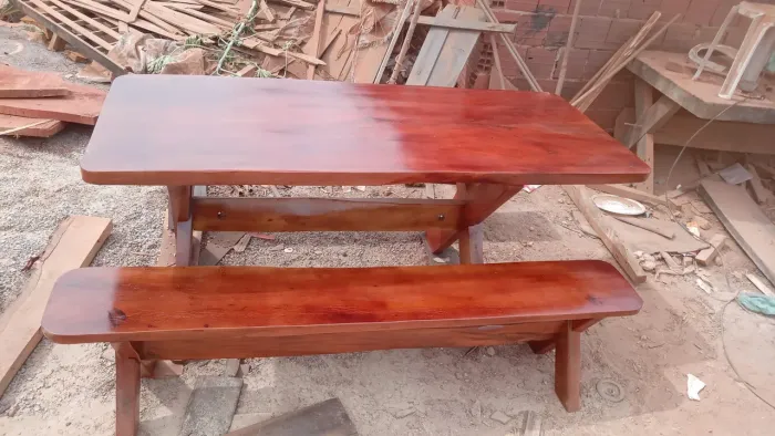 Conjunto Mesa prancha unica com bancos madeira de anjico 