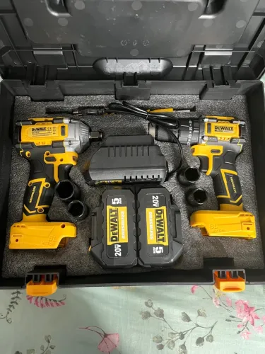 Kit Furadeira/Parafusadeira e Impacto Dewalt Brushless 20V
