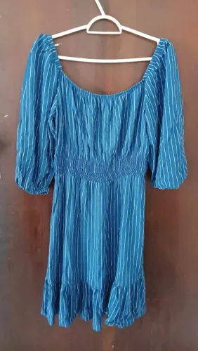 Vestido azul curto de verão (tamanho P)