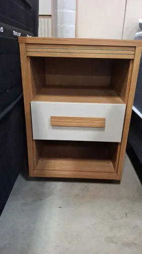 Mesa de cabeceira 100MDF pés em madeira corrediças telescópicas produto de qualidade