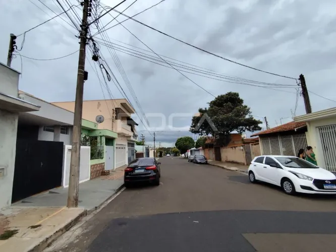 Casa Padrão para Alugar em São Carlos - Vila Boa Vista 1, 2 Dormitórios e Garagem Coberta!