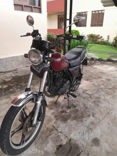 Vendo moto SUZUKI INTRUDER