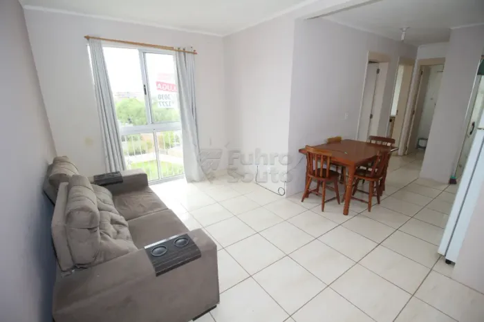 Apartamento Padrão em Pelotas