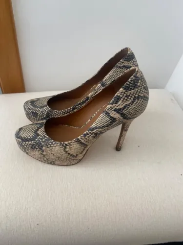 Salto Alto Santo Lola, Carmen Steffens e Arezzo