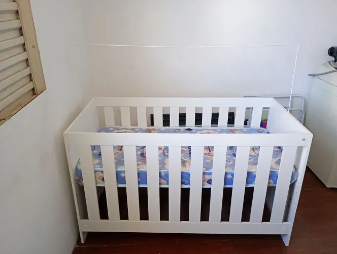 Guarda-Roupa + Berço C/ Colchão