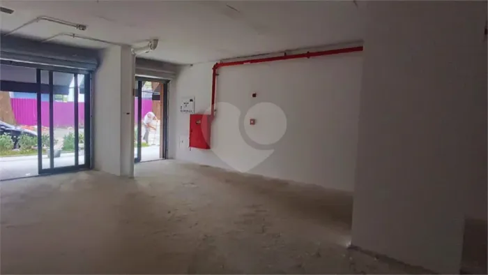 Loja para locação em Vila firmiano pinto - SP