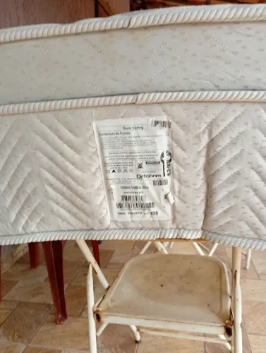 Vendo colchão de casal