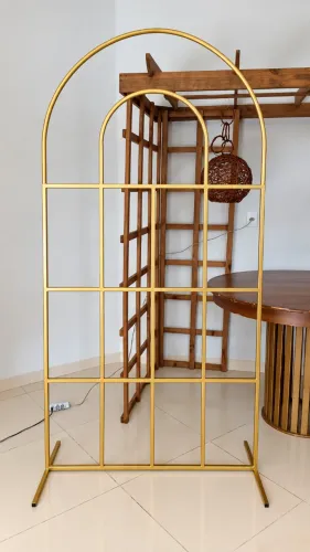 Painéis Metálicos Dourados para Decoração de Festas