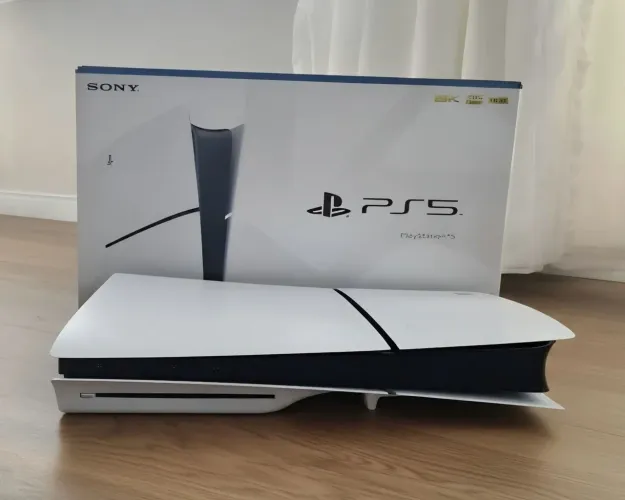 PS5 Slim 1TB Mídia Física + Lote com 22 Jogos (PS4/PS5)