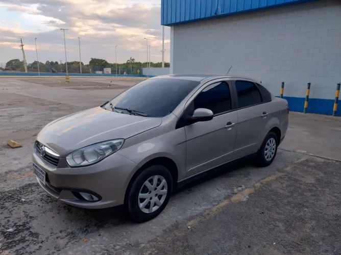 Fiat Grand Siena Attrac. 1.4 EVO F.flex 8V 2014