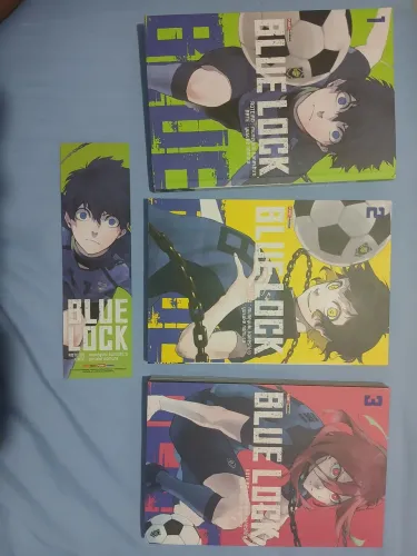 Volumes 1 2 e 3 de blue lock em perfeito estado!