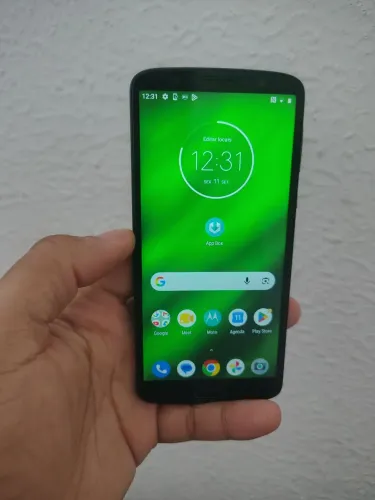 Motorola moto G6 plus 64gb funcionando tudo. Acompanha película 3D e cabo para carregar